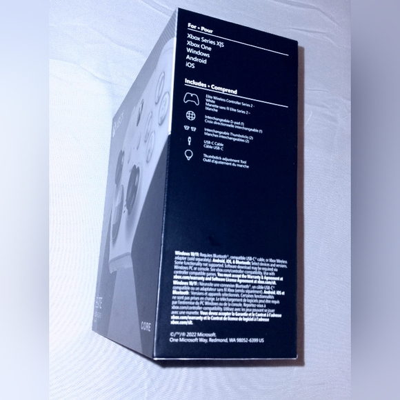 Xbox Elite Series 2 Core Gaming Controller - Picture 5 of 8